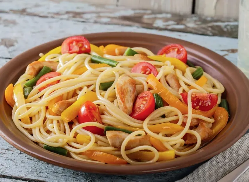 Des idées de recettes de pâtes au poulet et légumes pour varier les plaisirs