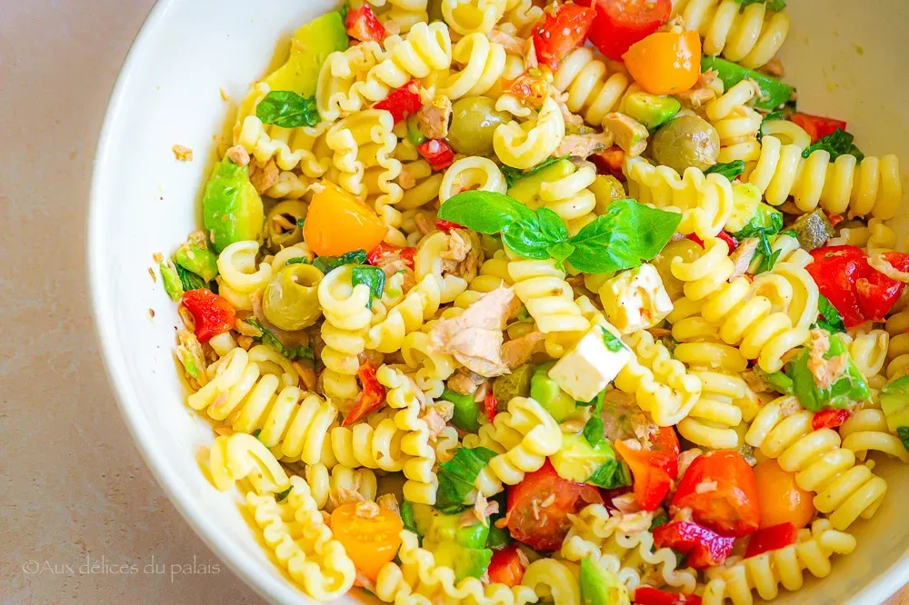 Préparation étape par étape de votre recette de pâtes en salade au thon